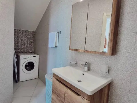Sale, two bedroom apartment, 72m², Bečići, Budva - image 7