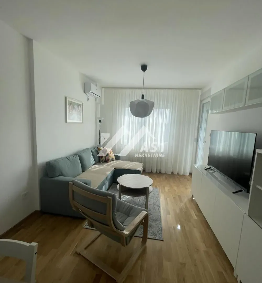 Izdavanje, dvosoban stan, 48m², Avijatičarsko naselje, Novi Sad Sve Podlokacije