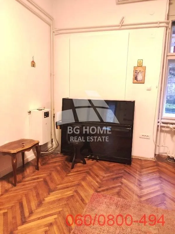 Izdavanje, trosoban stan, 70m², Savski Venac, Beograd