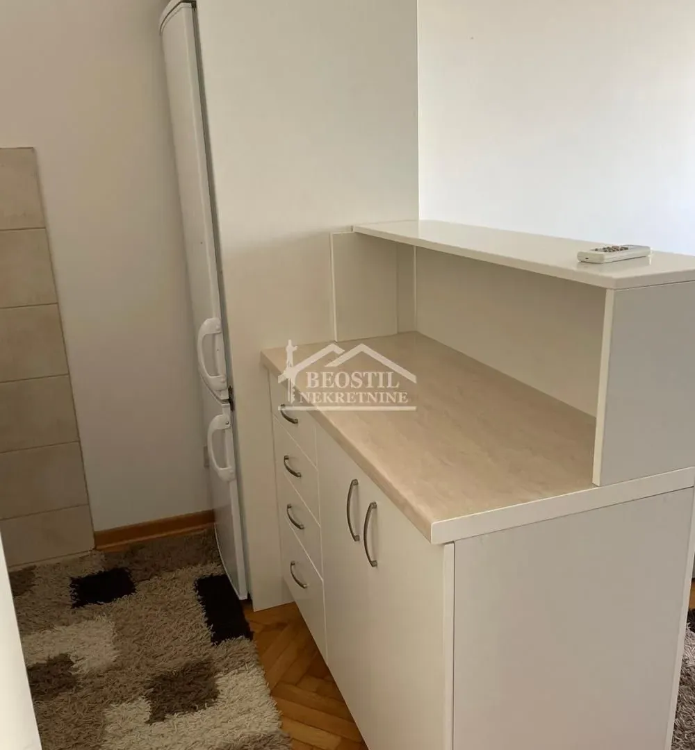 Rent, two bedroom apartment, 41m², Novi Beograd Blok 1 Fontana, Novi Beograd Sve Podlokacije