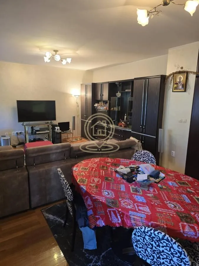 Izdavanje, dvosoban stan, 95m², Grbavica, Novi Sad Sve Podlokacije