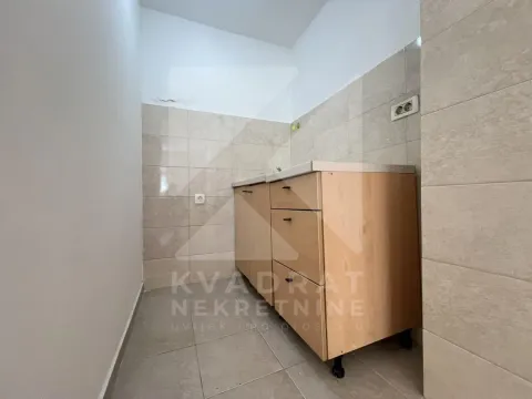 Izdavanje, garsonjera, 27m², Centar, Podgorica - image 3