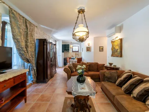 Prodaja, trosoban stan, 112m², Strp, Kotor - image 5