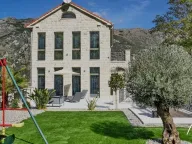 Sale, house, 382m², Stoliv, Kotor - image 1