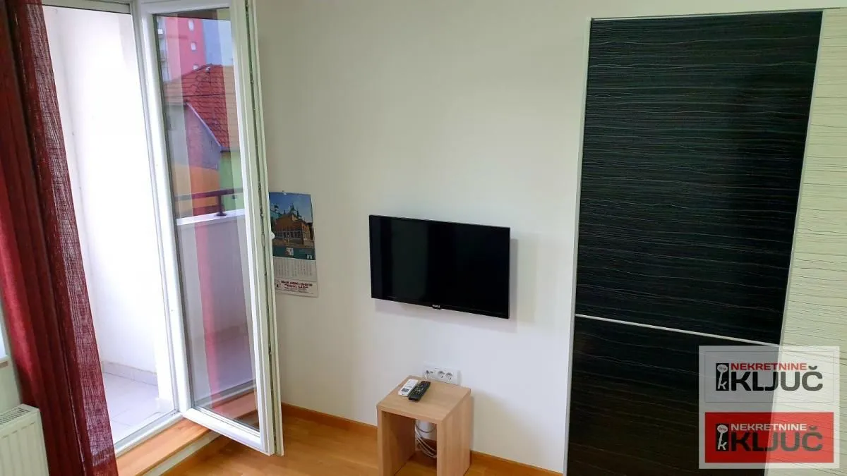 Izdavanje, garsonjera, 28m², Sajmište, Novi Sad