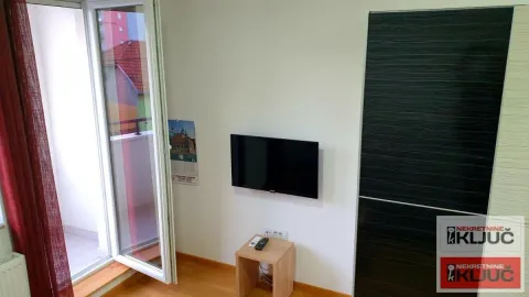 Izdavanje, garsonjera, 28m², Sajmište, Novi Sad - image 3
