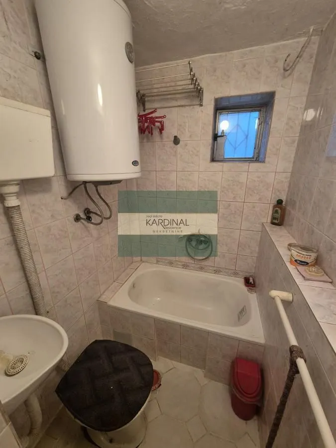 Prodaja, kuća, 280m², Majur, Jagodina