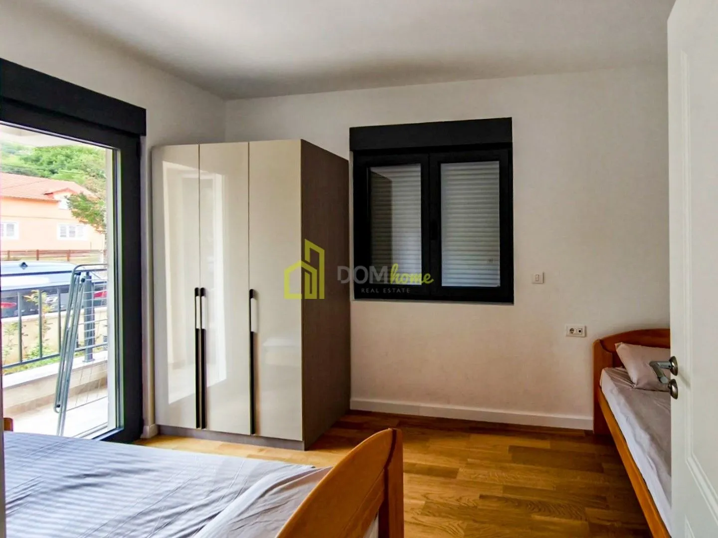 Izdavanje, dvosoban stan, 54m², Bijela, Herceg Novi