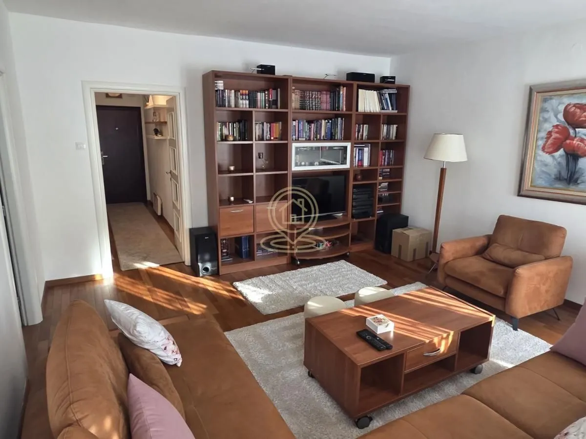 Rent, two bedroom apartment, 64m², Vračar Sve Podlokacije, Beograd
