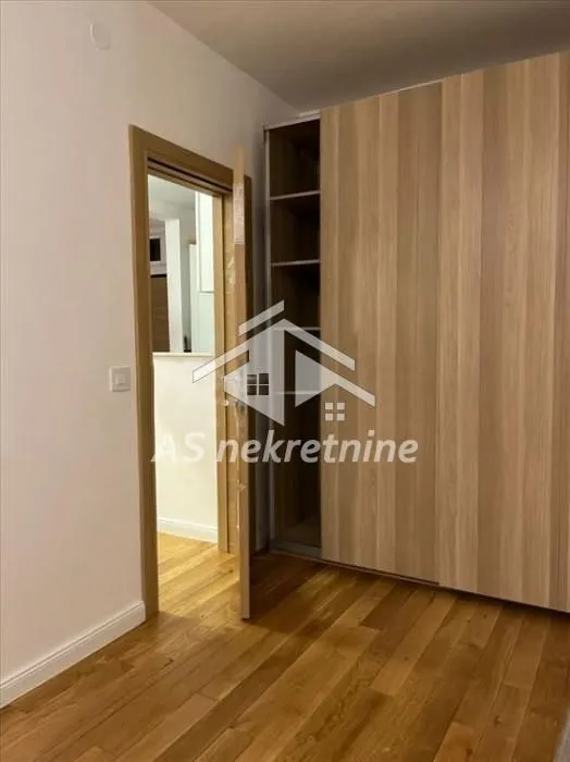 Rent, two bedroom apartment, 55m², Vračar Sve Podlokacije, Beograd