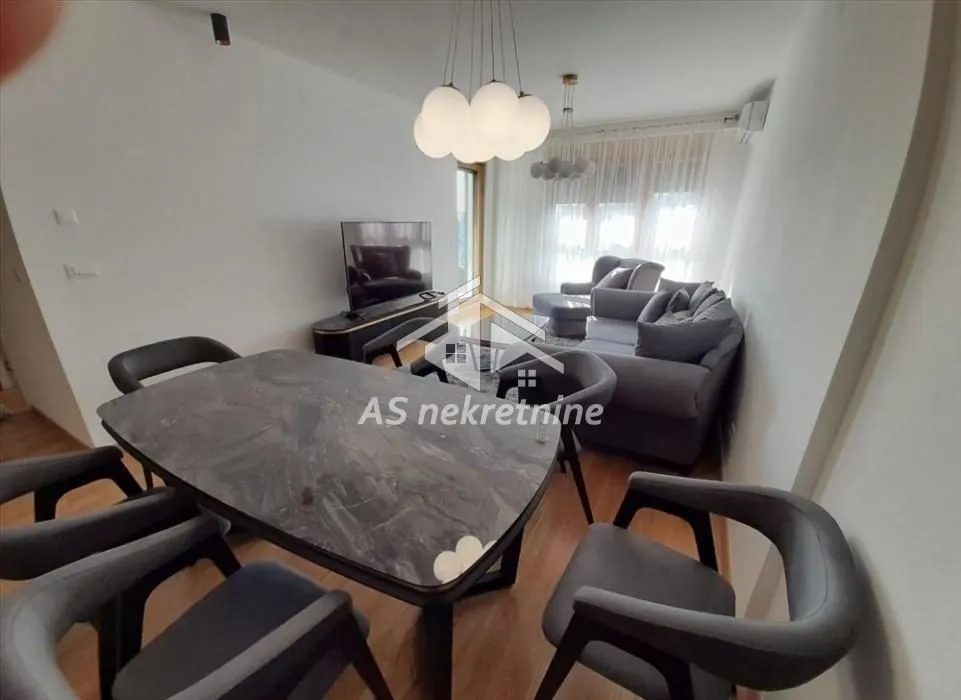 Rent, four bedroom apartment, 105m², Novi Beograd Blok 65, Novi Beograd Sve Podlokacije