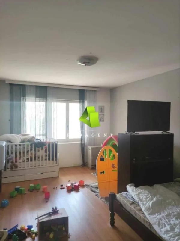 Sale, house, 500m², Palilula, Niš