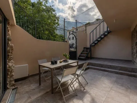 Sale, house, 110m², Škaljari, Kotor - image 3
