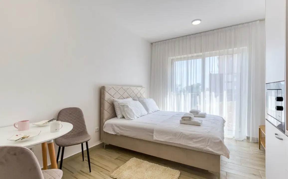Izdavanje, garsonjera, 19m², Bečići, Budva