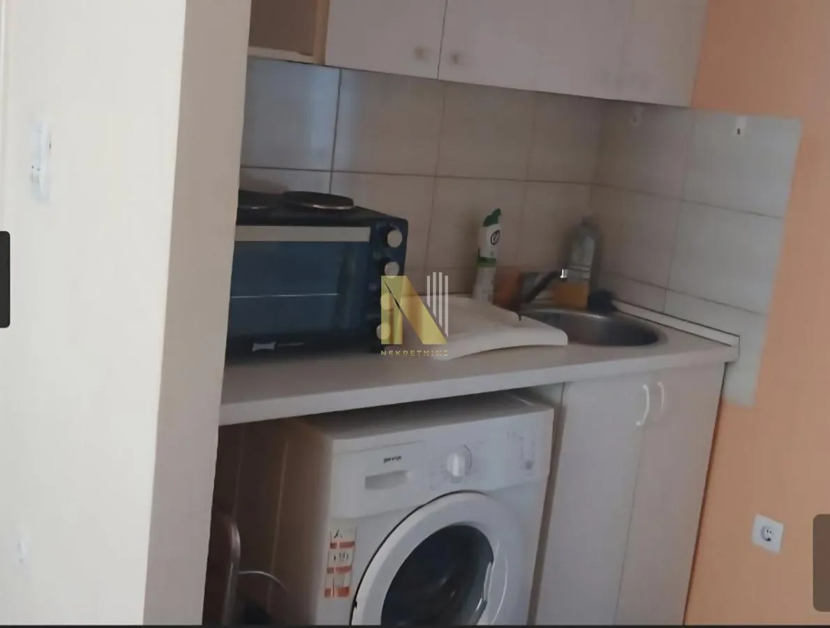 Izdavanje, garsonjera, 19m², Podbara, Novi Sad Sve Podlokacije