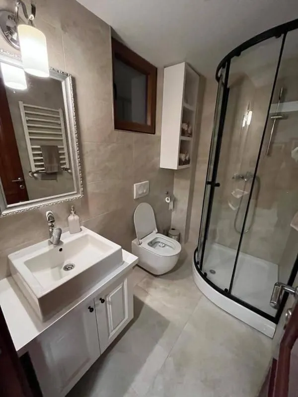 Rent, house, 360m², Bar, Crna Gora