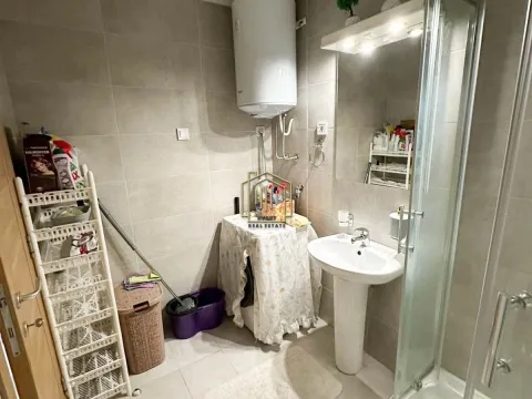 Izdavanje, dvosoban stan, 66m², Stari Aerodrom, Podgorica - image 13