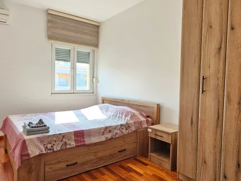 Rent, two bedroom apartment, 64m², City Kvart, Podgorica - image 9