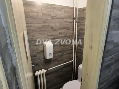Izdavanje, poslovni prostor, 30m², Centar, Novi Sad - image 10