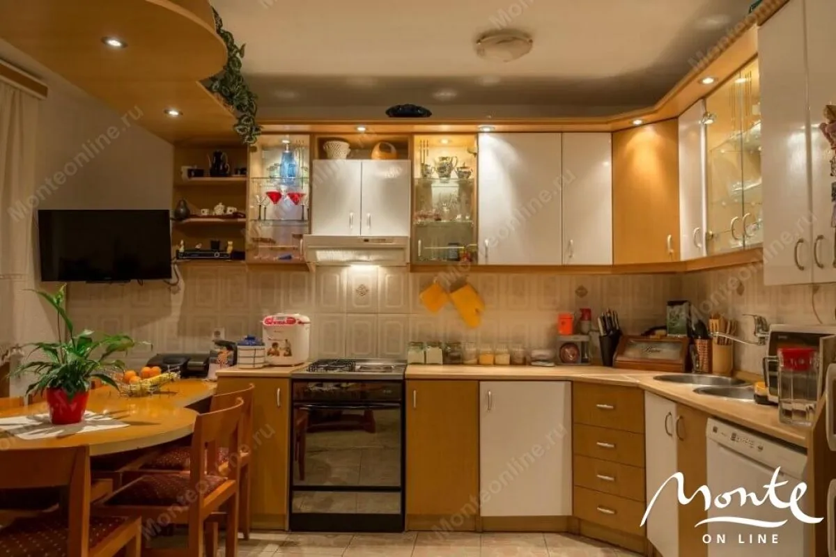 Prodaja, kuća, 330m², Prčanj, Kotor