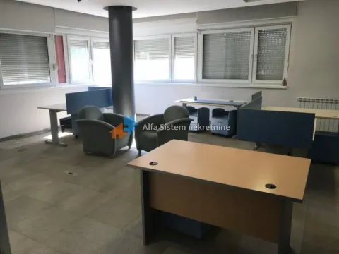 Izdavanje, poslovni prostor, 550m², Banovo Brdo, Beograd - image 13