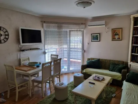 Rent, two bedroom apartment, 61m², Tuški Put, Podgorica - image 11