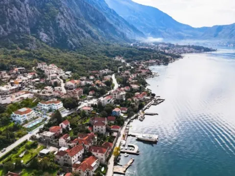 Prodaja, dvosoban stan, 74m², Dobrota, Kotor - image 10