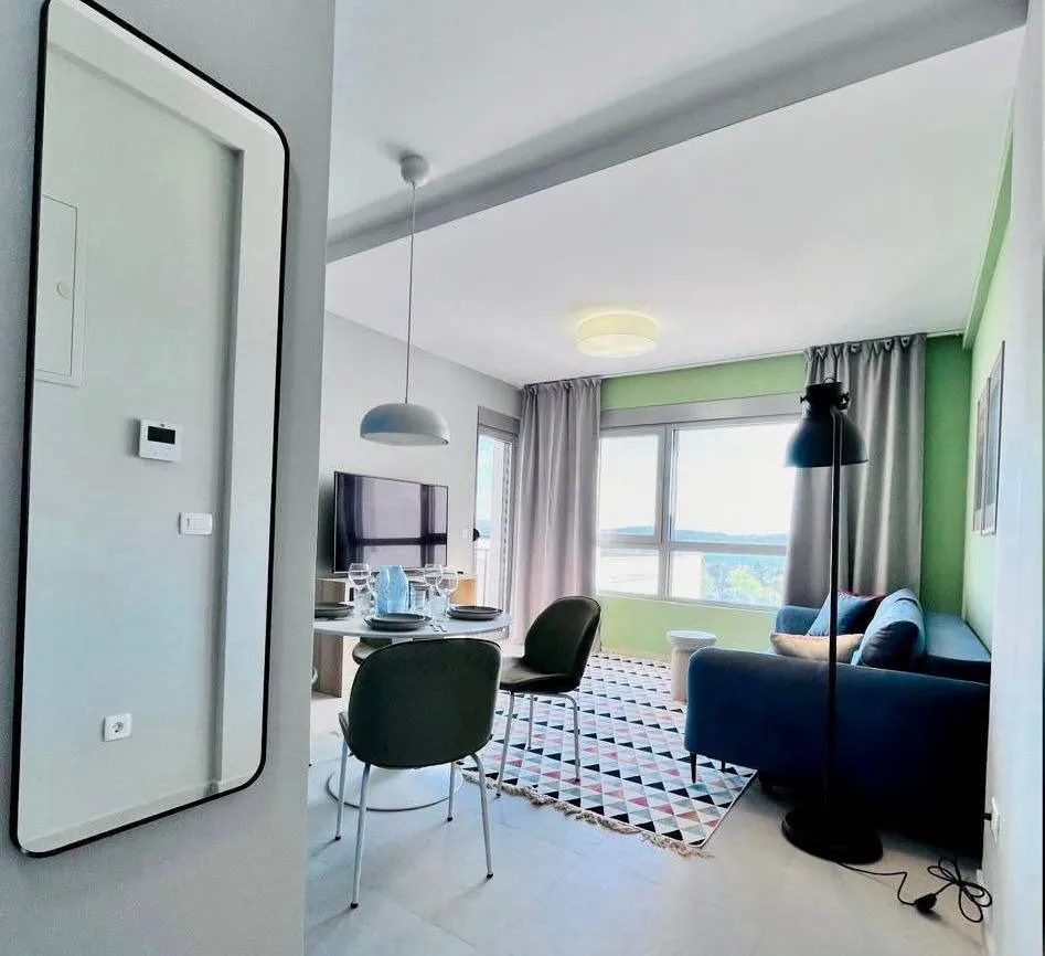 Prodaja, jednosoban stan, 45m², Tivat, Crna Gora