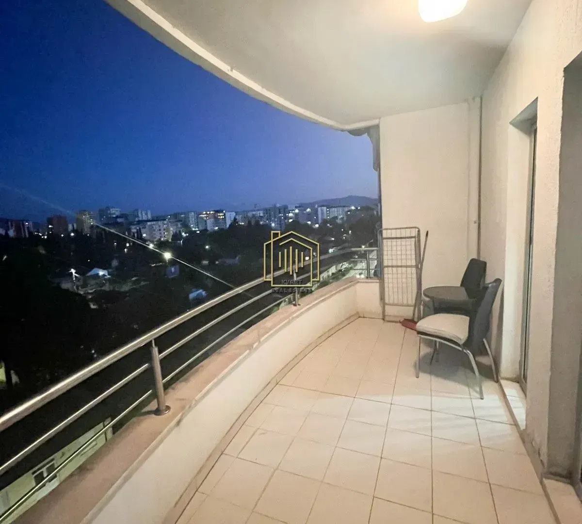 Izdavanje, dvosoban stan, 58m², Pobrežje, Podgorica