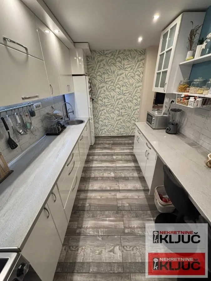 Prodaja, trosoban stan, 80m², Liman 4, Novi Sad Sve Podlokacije