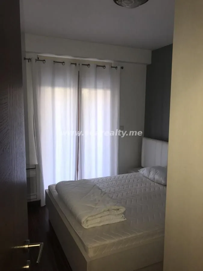 Prodaja, dvosoban stan, 114m², Gorica C, Podgorica