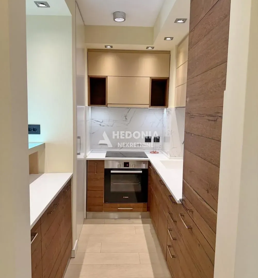 Izdavanje, dvosoban stan, 51m², Novi Beograd Blok 65, Novi Beograd Sve Podlokacije