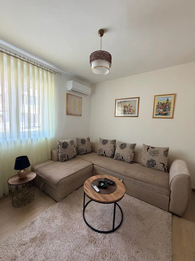 Izdavanje, garsonjera, 30m², Centar, Cetinje