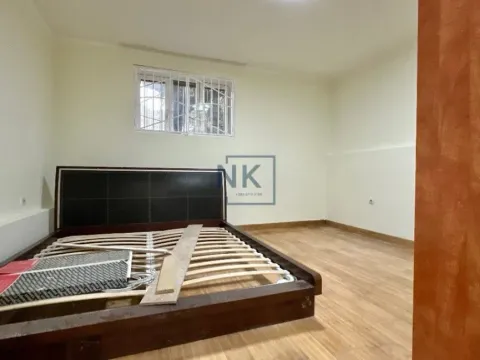 Izdavanje, poslovni prostor, 75m², Centar, Podgorica - image 10