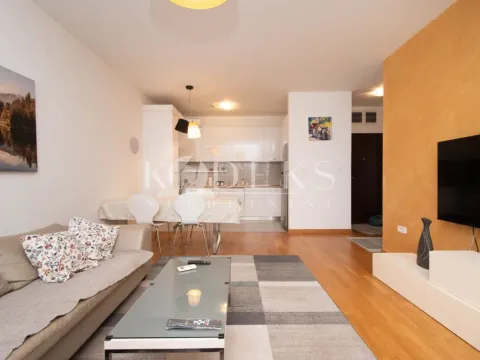 Izdavanje, dvosoban stan, 64m², City Kvart, Podgorica - image 1