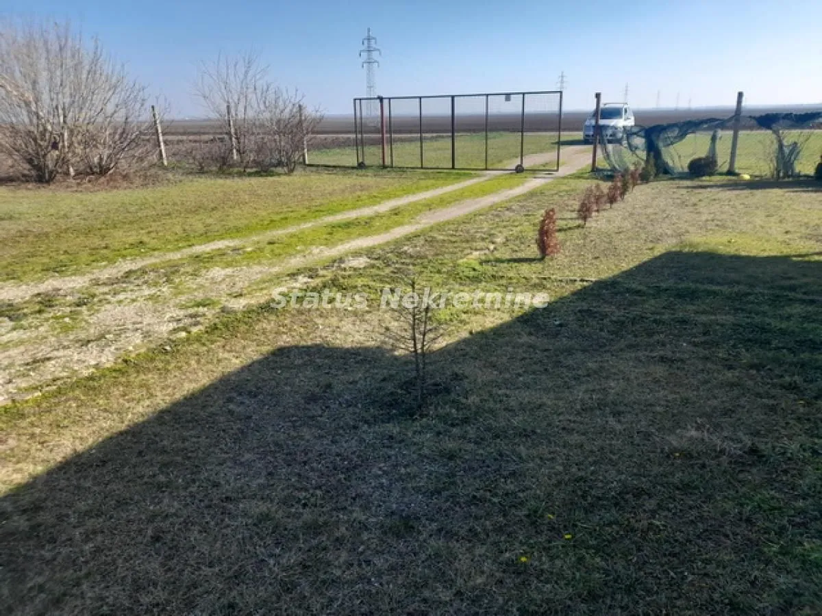 Prodaja, plac, 19240m², Centar, Inđija