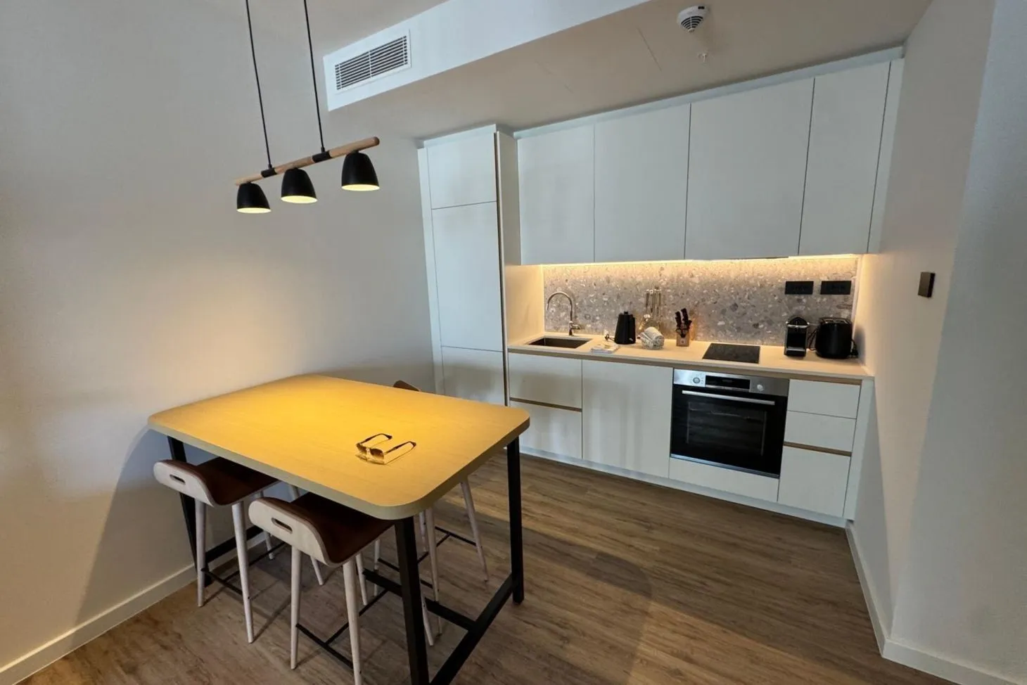 Sale, one bedroom apartment, 90m², Boka Place, Tivat