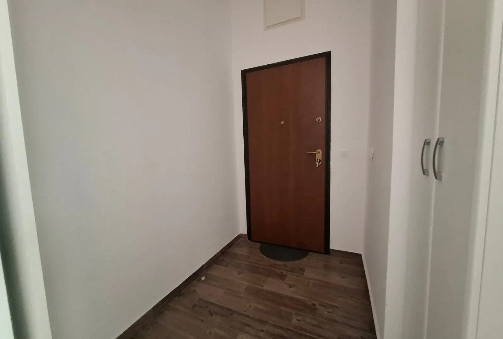 Sale, one bedroom apartment, 61m², Sutomore, Bar