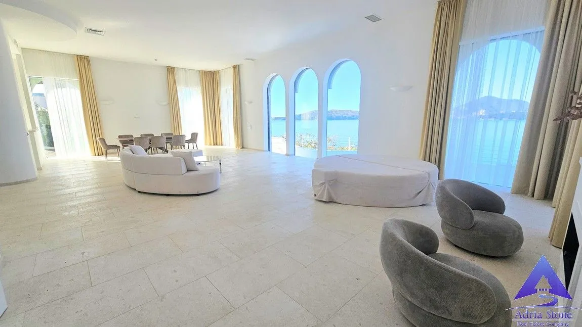 Sale, house, 350m², Kamenovo, Budva