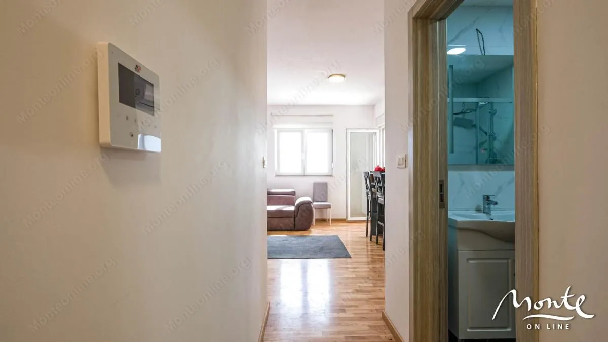 Sale, two bedroom apartment, 59m², Bečići, Budva