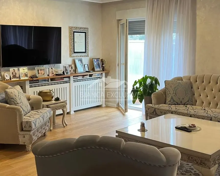 Prodaja, stan, 231m², Savski Venac, Beograd