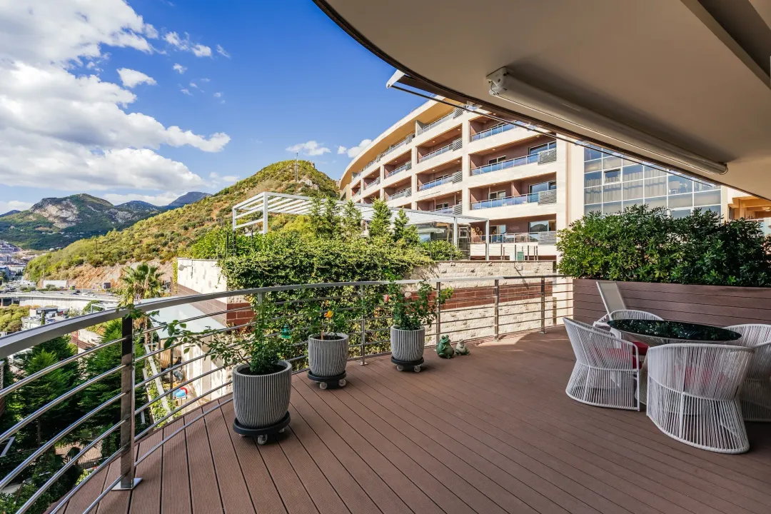Sale, two bedroom apartment, 160m², Dukley Gardens, Budva