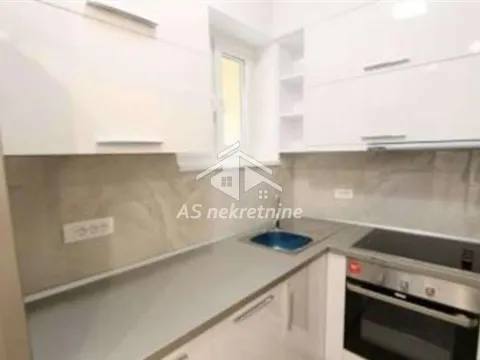 Izdavanje, trosoban stan, 64m², Savski Venac, Beograd - image 6