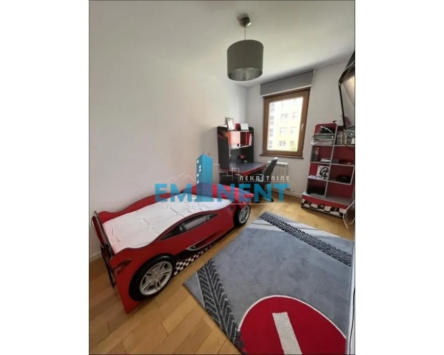 Izdavanje, dvosoban stan, 52m², Novi Beograd Blok 67, Novi Beograd Sve Podlokacije