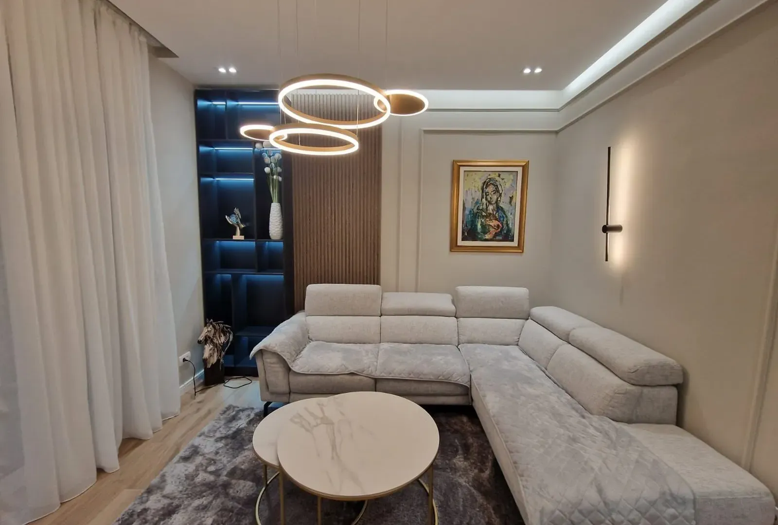 Izdavanje, dvosoban stan, 72m², Centar, Tivat