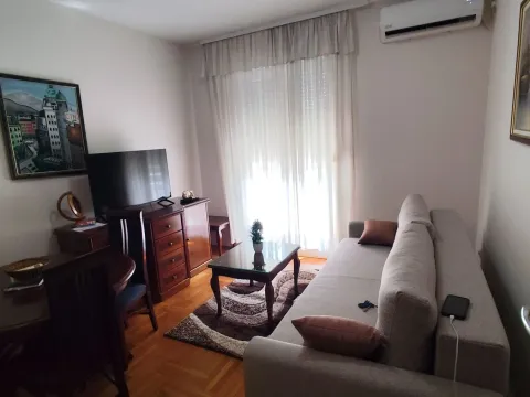Rent, one bedroom apartment, 36m², Stari Aerodrom, Podgorica - image 1