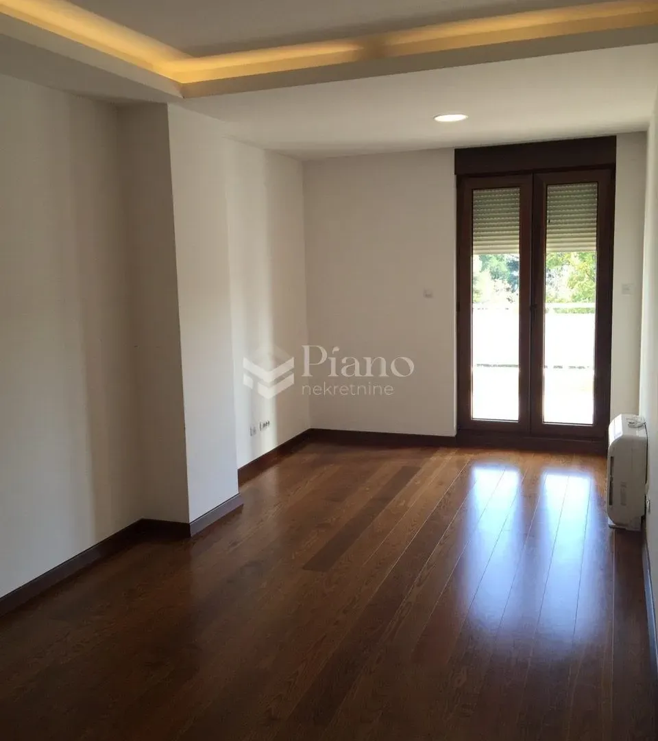 Rent, two bedroom apartment, 166m², Podgorica, Crna Gora