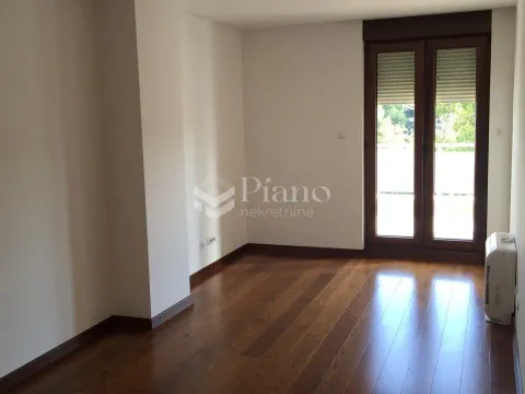 Rent, two bedroom apartment, 166m², Podgorica, Crna Gora - image 3