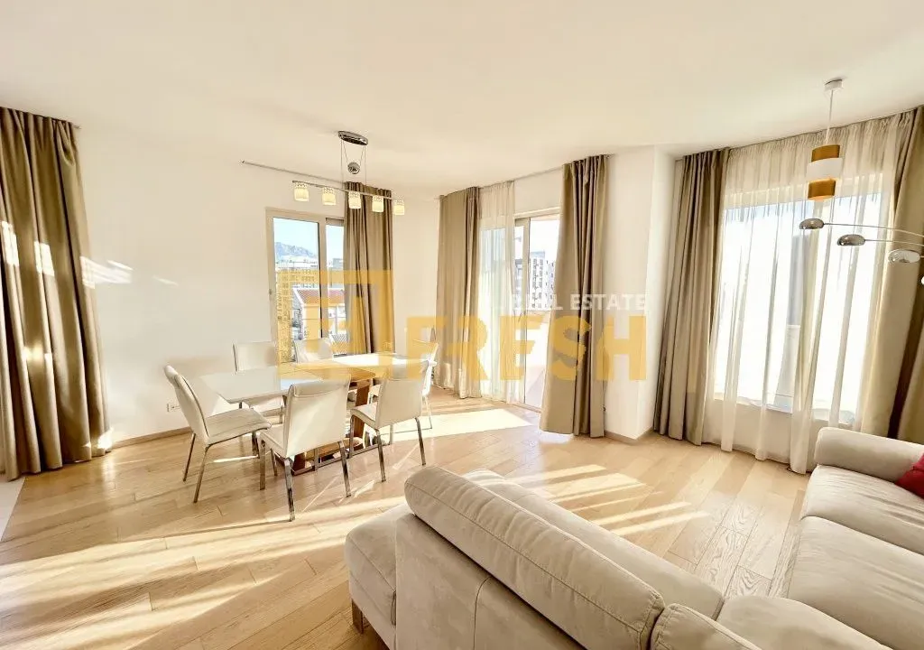 Prodaja, dvosoban stan, 71m², Centar, Budva