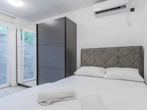 Sale, house, 293m², Markovići, Budva - image 19